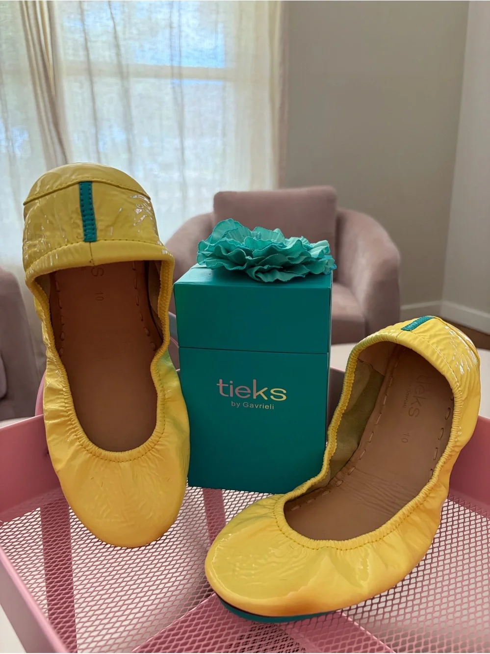 Women’s Tieks Unmellow Yellow Ballet Flats size 10